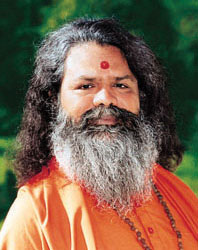 Vishwaguru Mahamandaleshwar Paramhans Swami Maheshwarananda